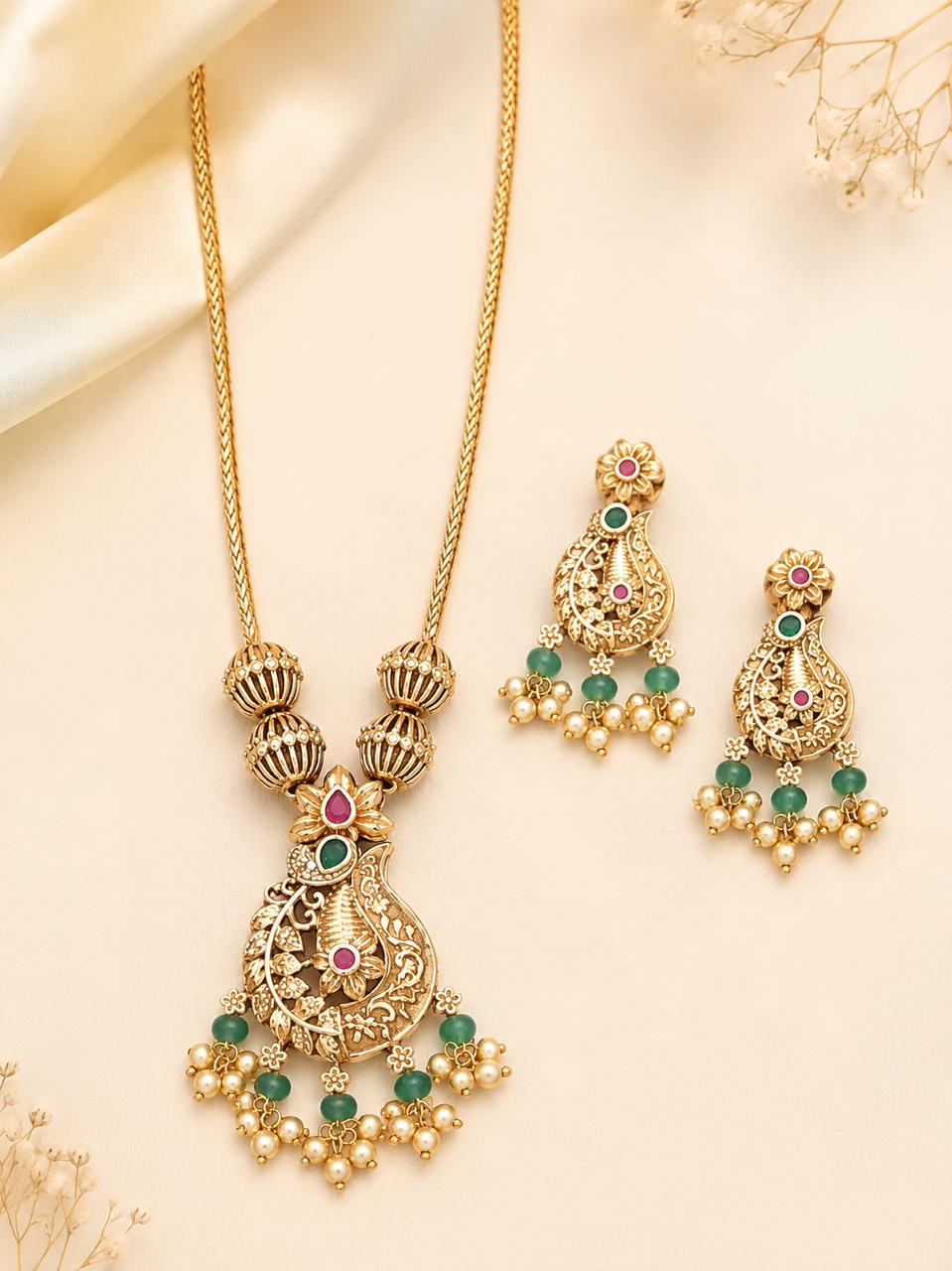 Pendant Necklace Set